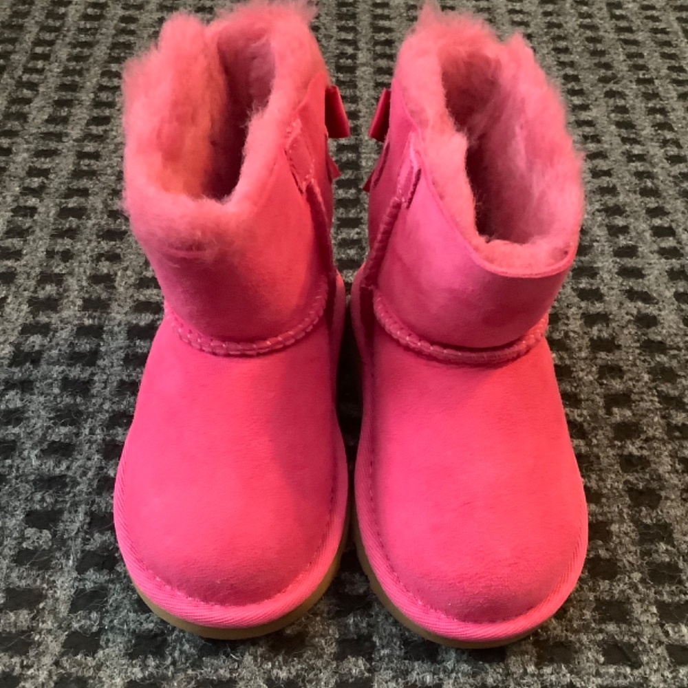 Ugg Uggs Bailey bow baby toddler girls cerise hot pink fuchsia boots 7 - Picture 2 of 7